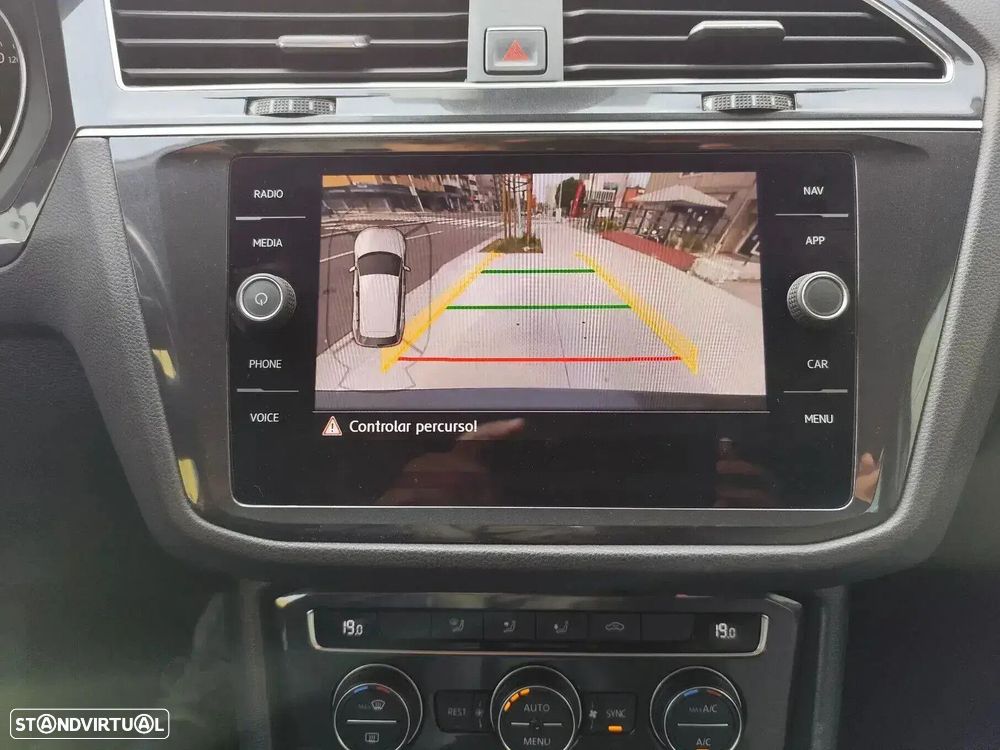 VW Tiguan 2.0 TDI Confortline DSG - 24