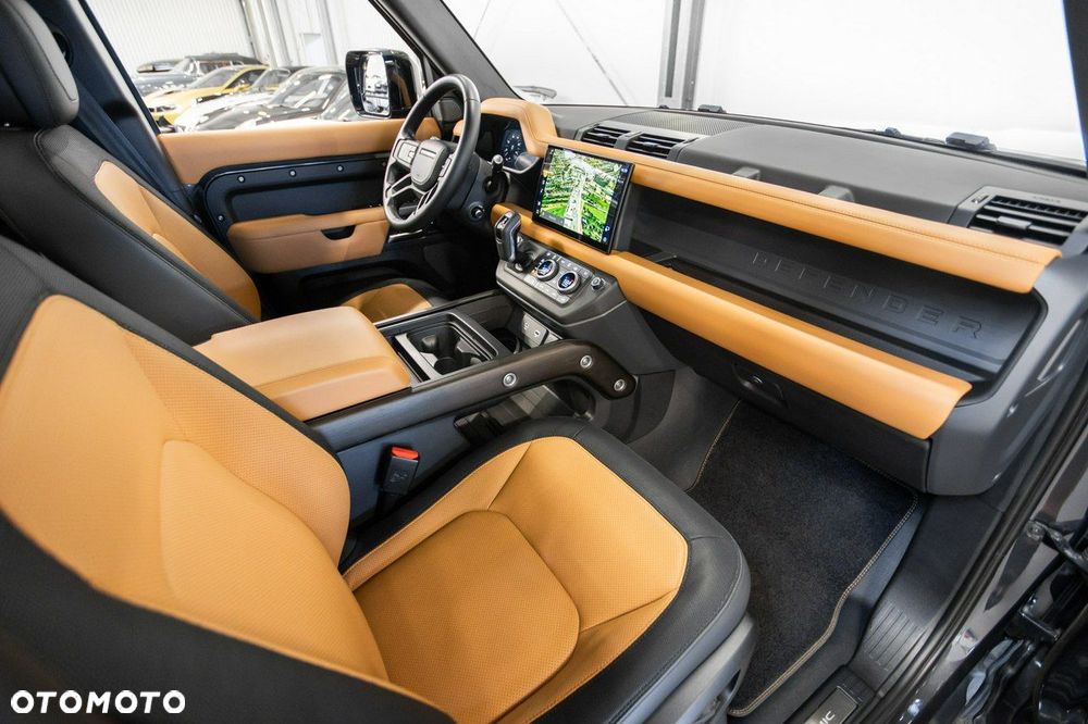 Land Rover Defender - 15