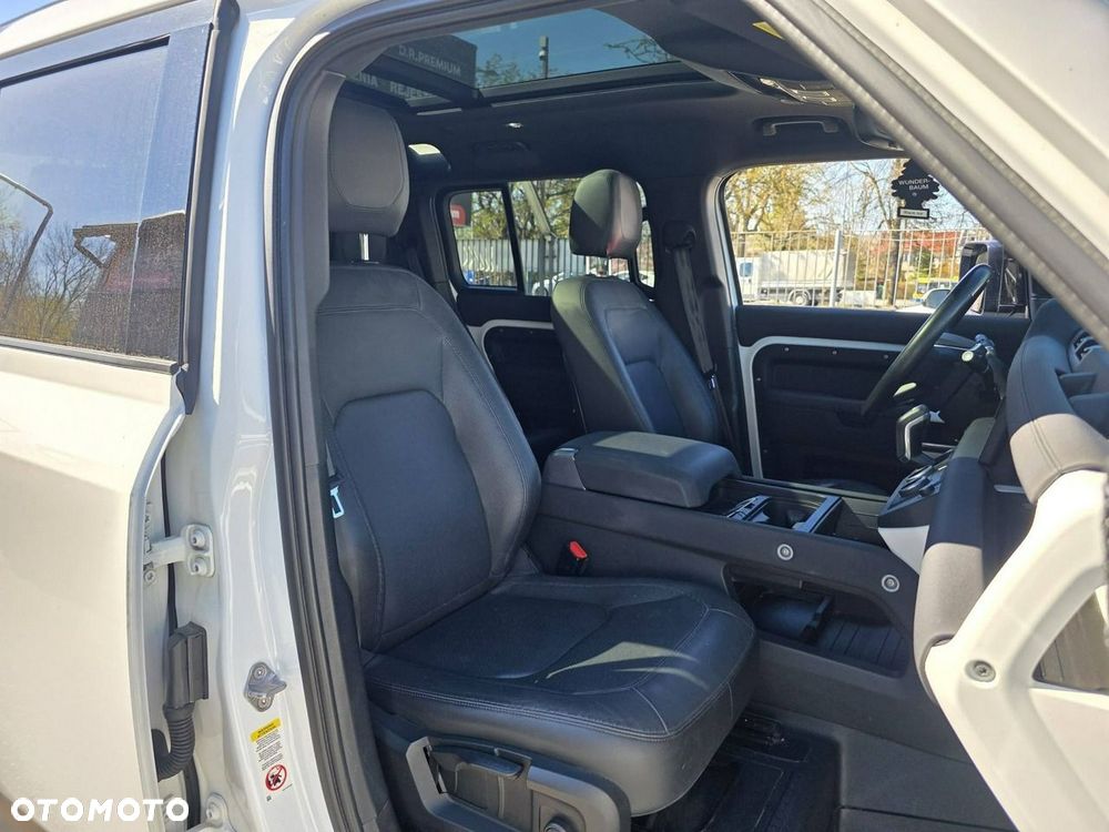 Land Rover Defender 2.0 P300 75th Limited Edition - 26