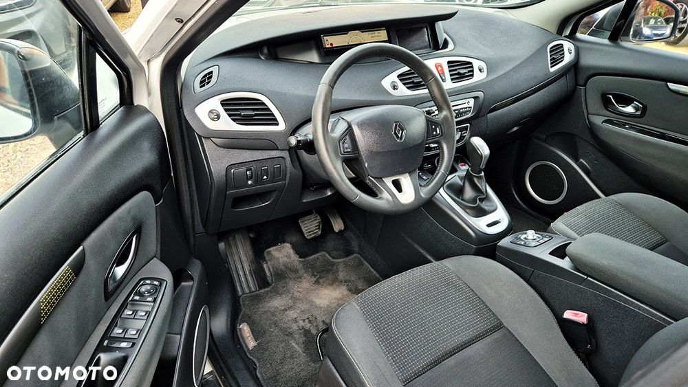 Renault Grand Scenic 2.0 16V 140 CVT Luxe - 28