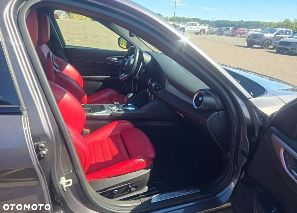 Alfa Romeo Giulia 2.0 Turbo Veloce Q4 - 10