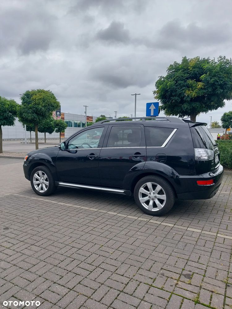 Mitsubishi Outlander 2.0 Intense + NAVI 2WD EU5 CVT - 3