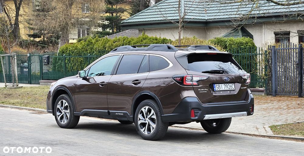 Subaru Outback 2.5i Exclusive - 4
