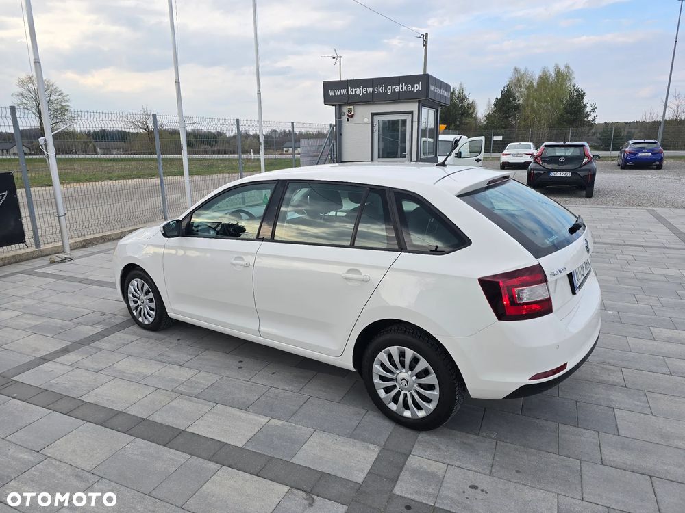 Skoda RAPID - 12