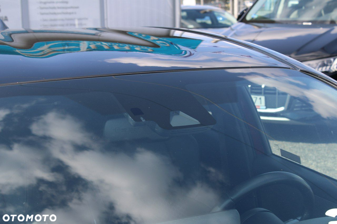 Toyota Yaris - 25