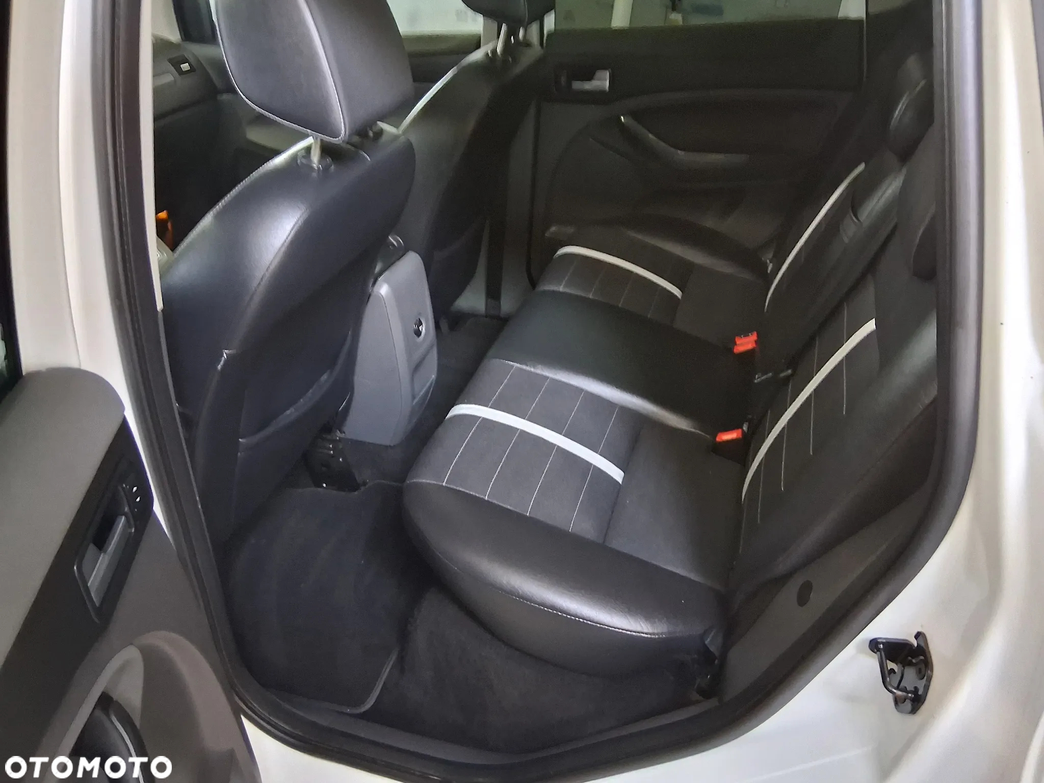 Ford Kuga 2.0 TDCi 4WD Trend - 14