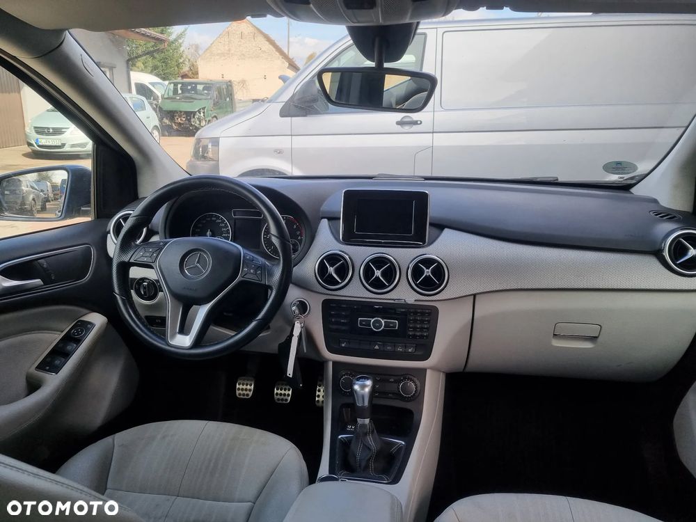 Mercedes-Benz Klasa B 180 CDI (BlueEFFICIENCY) - 12