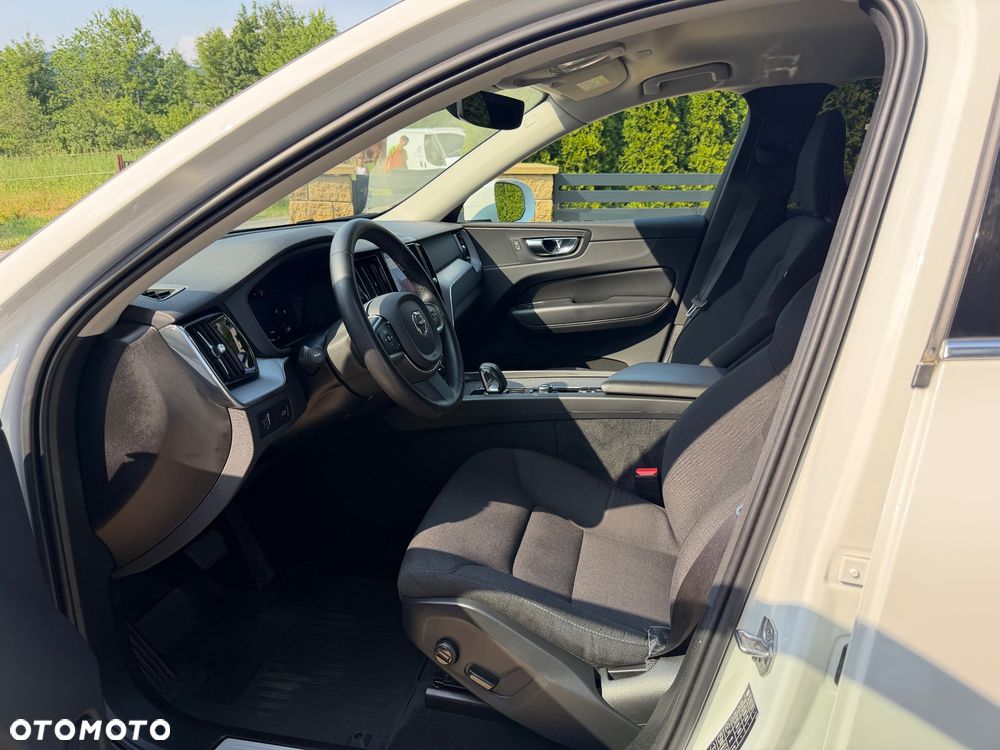 Volvo XC 60 B4 D AWD Momentum Pro - 15