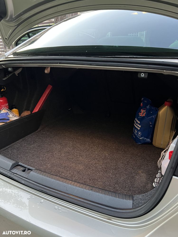 Volkswagen Jetta 1.6 TDI CR DPF DSG Comfortline - 21