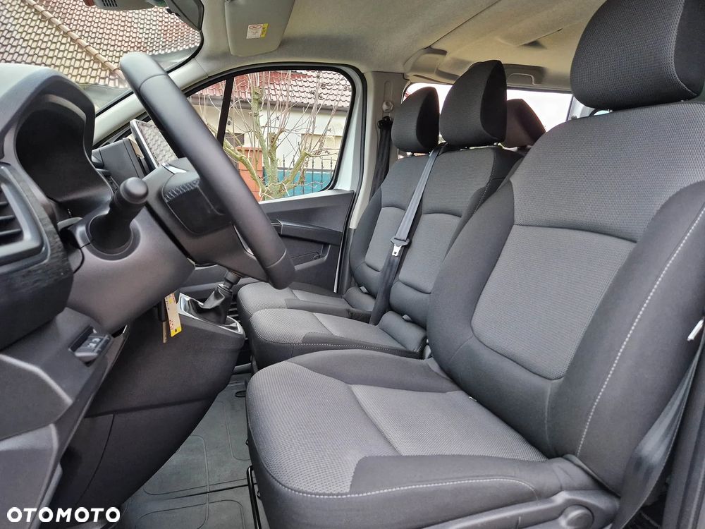 Renault Trafic 2.0 dCi - 23