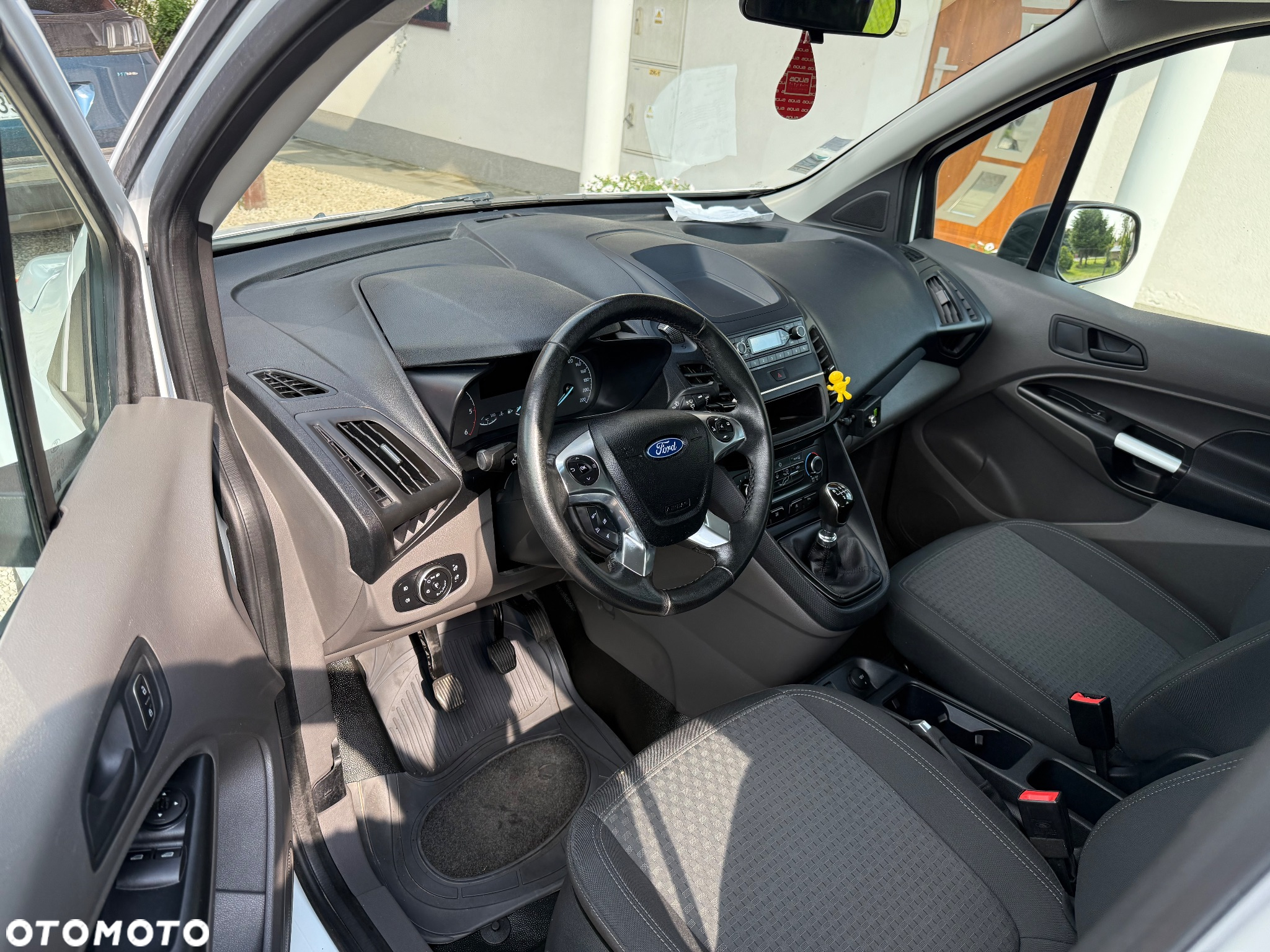 Ford Transit Connect - 14