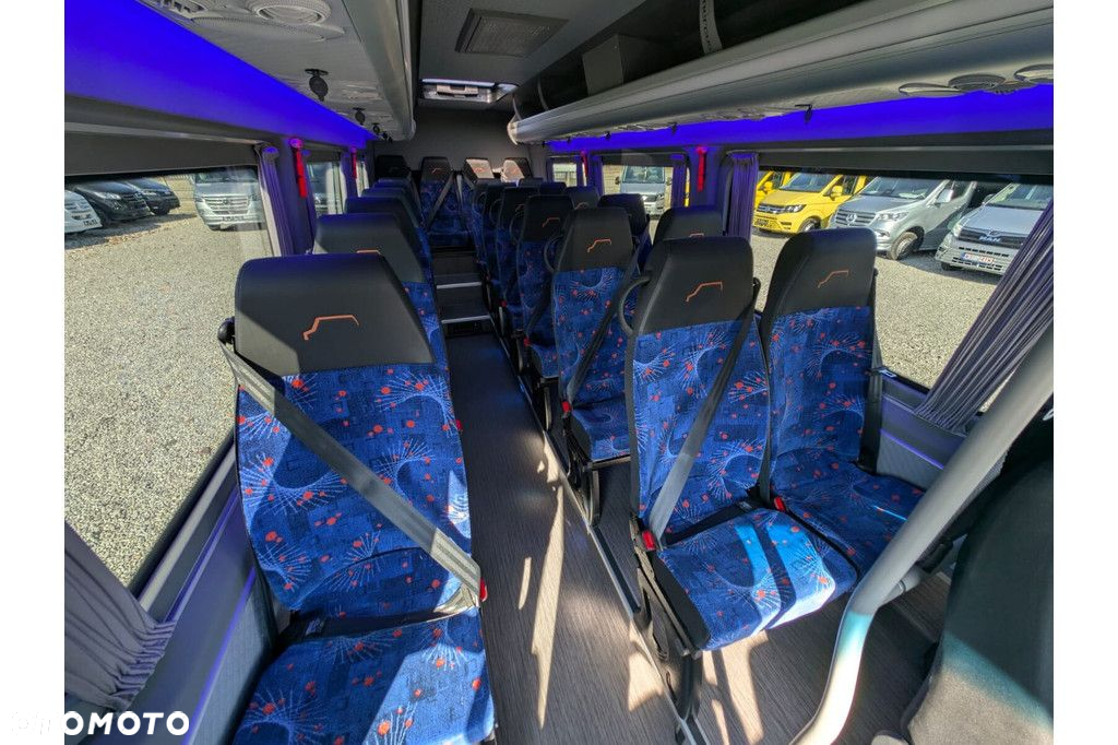 Mercedes-Benz Sprinter 517 - 16