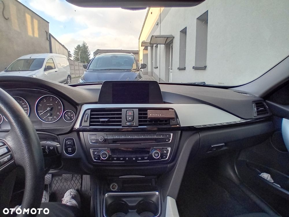 BMW Seria 3 - 8