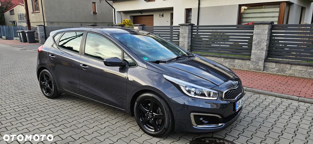 Kia Ceed 1.4 CVVT Dream Team Edition - 6