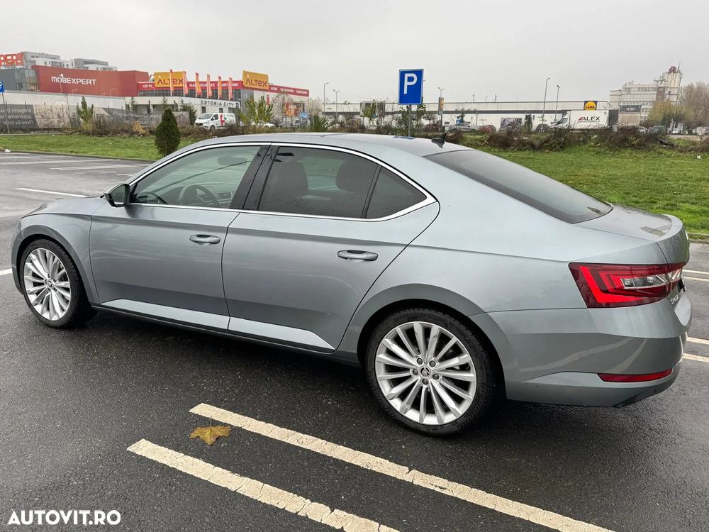 Skoda Superb 2.0 TDI DSG 4X4 Style - 7