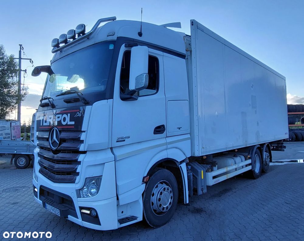 Mercedes-Benz ACTROS MP4