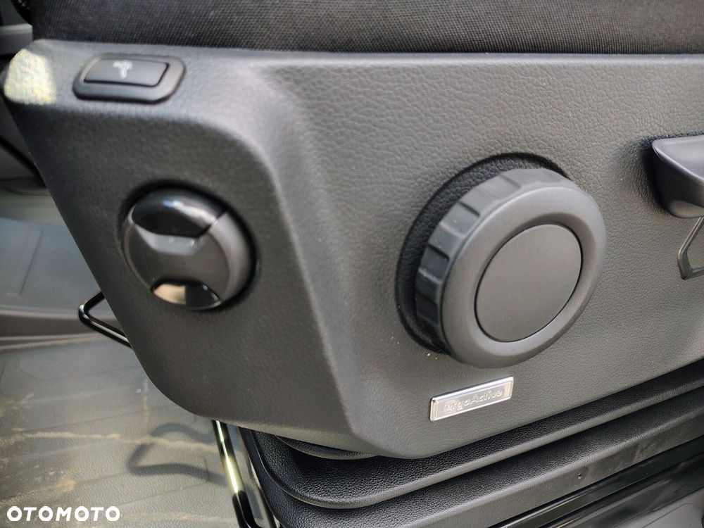 Volkswagen Crafter 35 2.0 TDI L4H3 4490 177KM AUTOMAT - 15