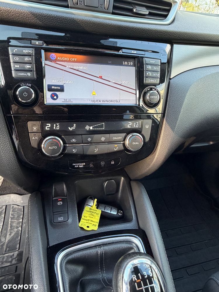 Nissan Qashqai 1.5 dCi N-Connecta - 24