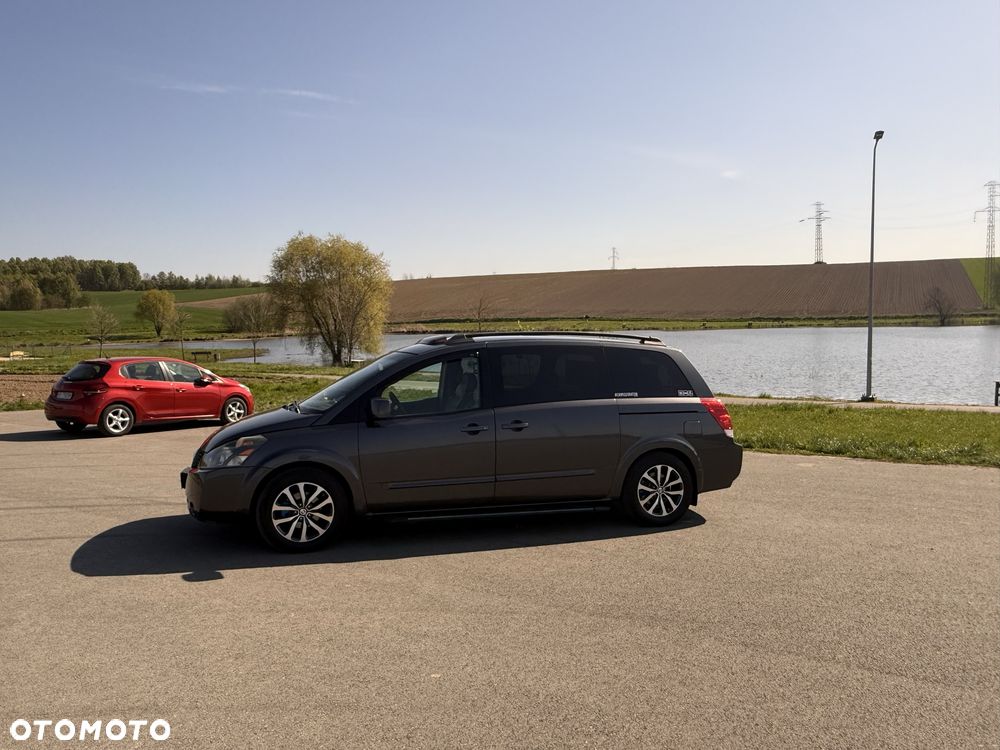 Nissan Quest - 2