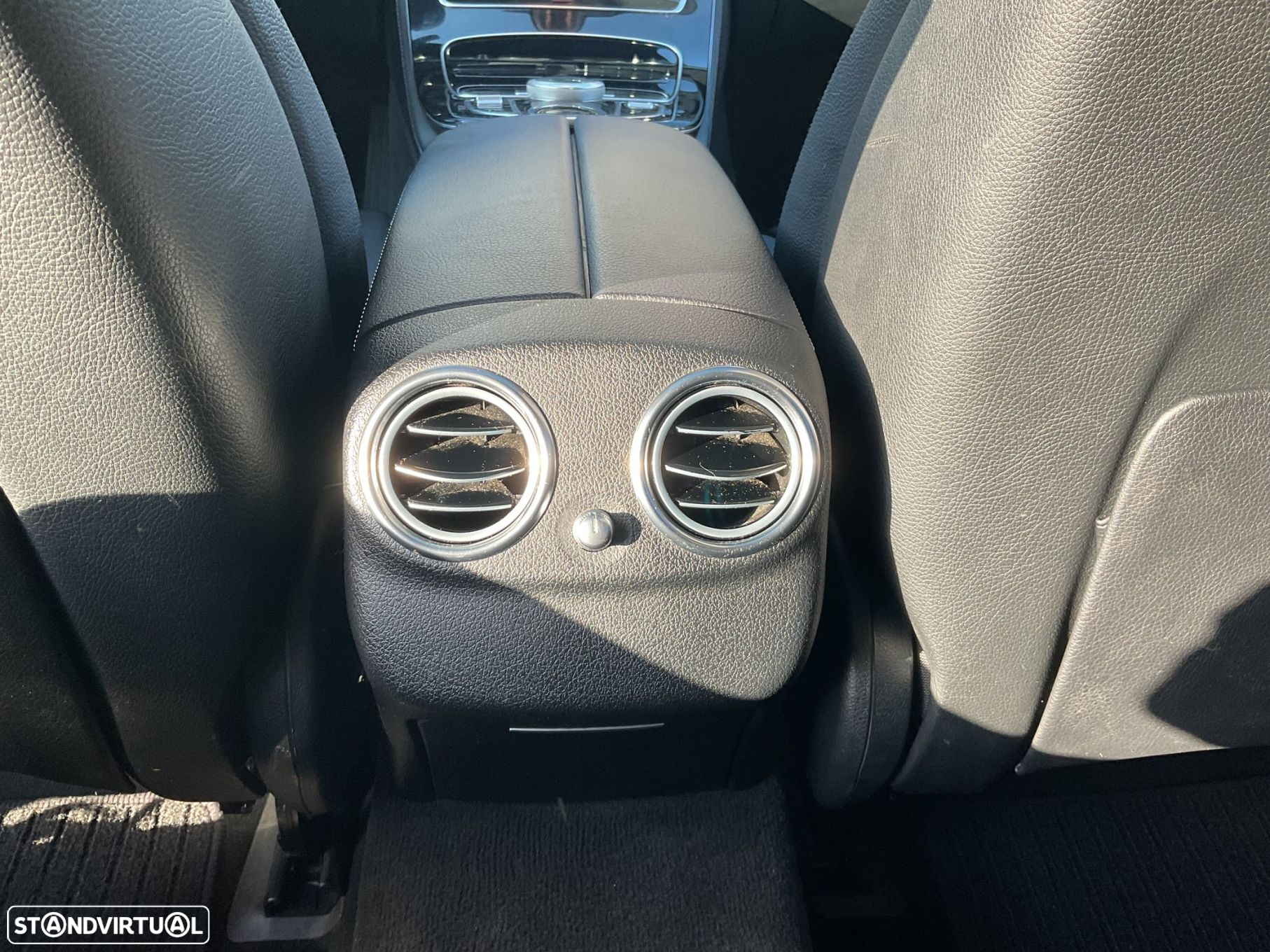 Mercedes-Benz E 220 BlueTEC Avantgarde Auto. - 40