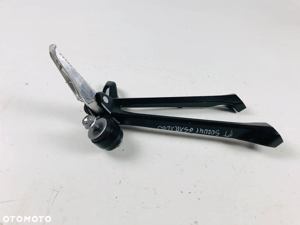 Suzuki GSXR 1000 L1 11-16 Lewy Set Podnóżek Tył Pasażera - 7