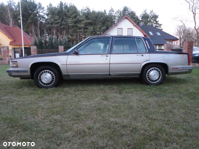 Cadillac Deville - 3