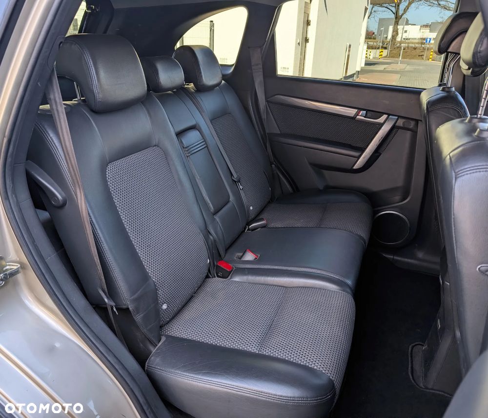 Chevrolet Captiva 2.4 4WD 7 Sitzer LT - 16