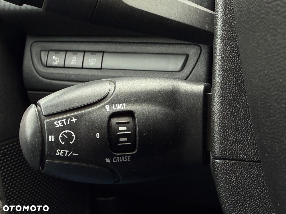 Peugeot 2008 1.6 BlueHDi Style - 17