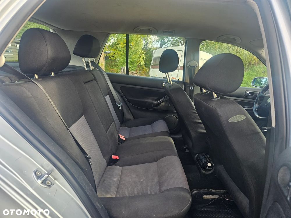 Volkswagen Golf - 18