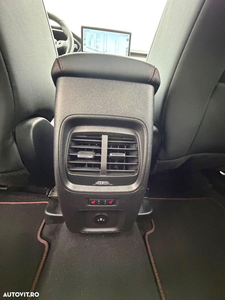 Ford Kuga 1.5 EcoBoost A8 FWD ST-Line X - 8