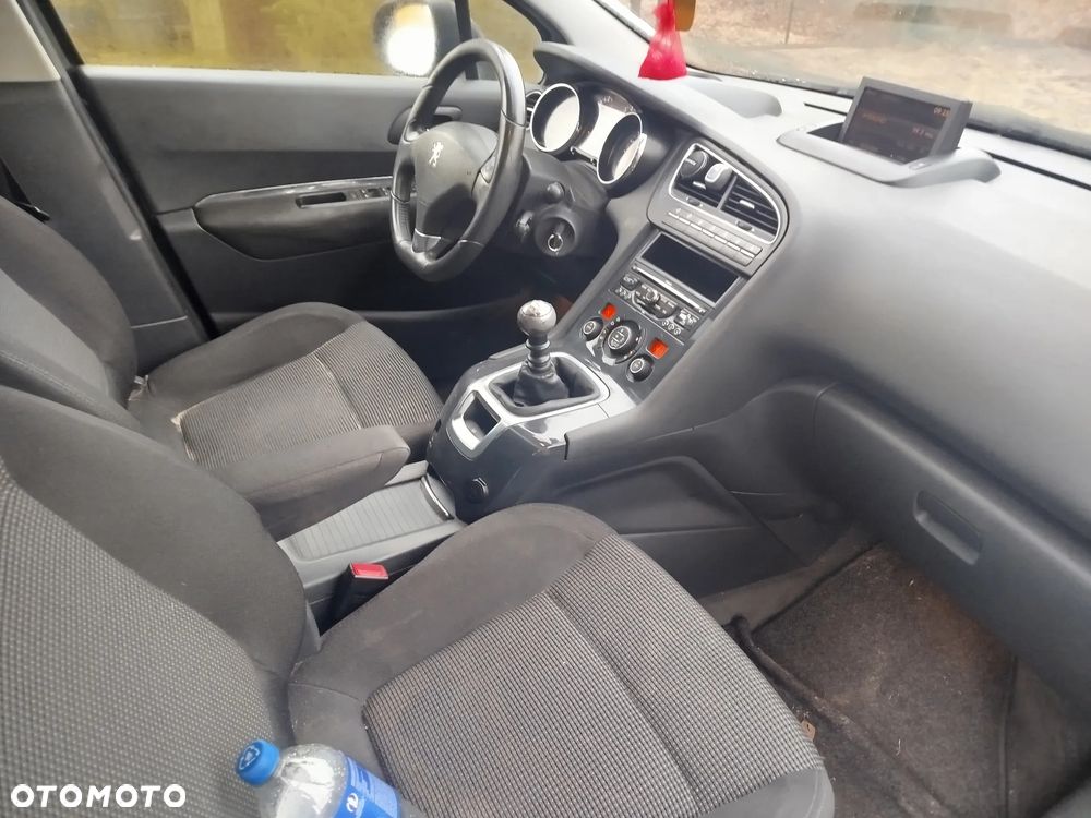 Peugeot 5008 155 THP Family - 9