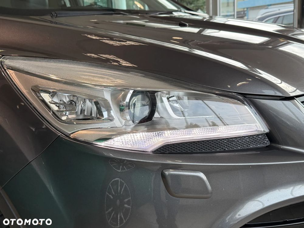 Ford Kuga 2.0 TDCi 2x4 Titanium - 10