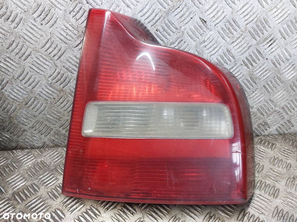 LAMPA PRAWY TYŁ VOLVO S80 I - 1