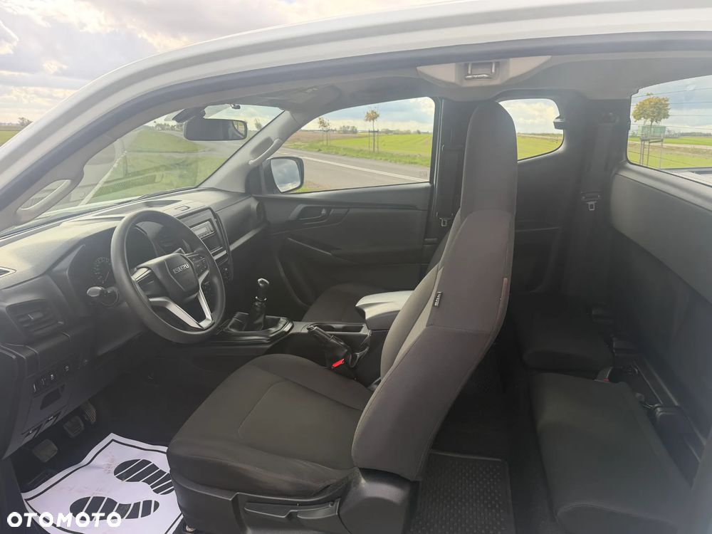 Isuzu D-Max - 13