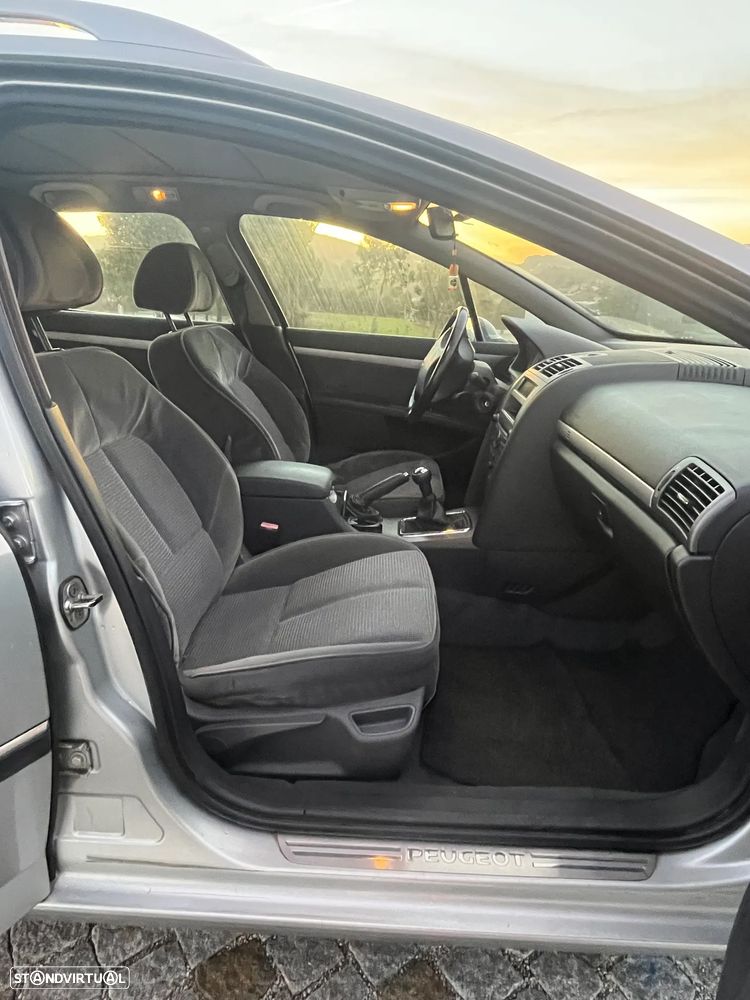 Peugeot 407 SW 1.6 HDi Premium - 14