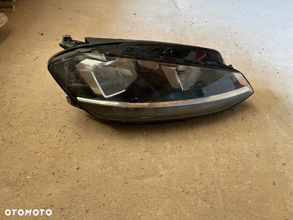 Lampa przednia prawa VW GOLF VII 2012 - 2020 oryginalna