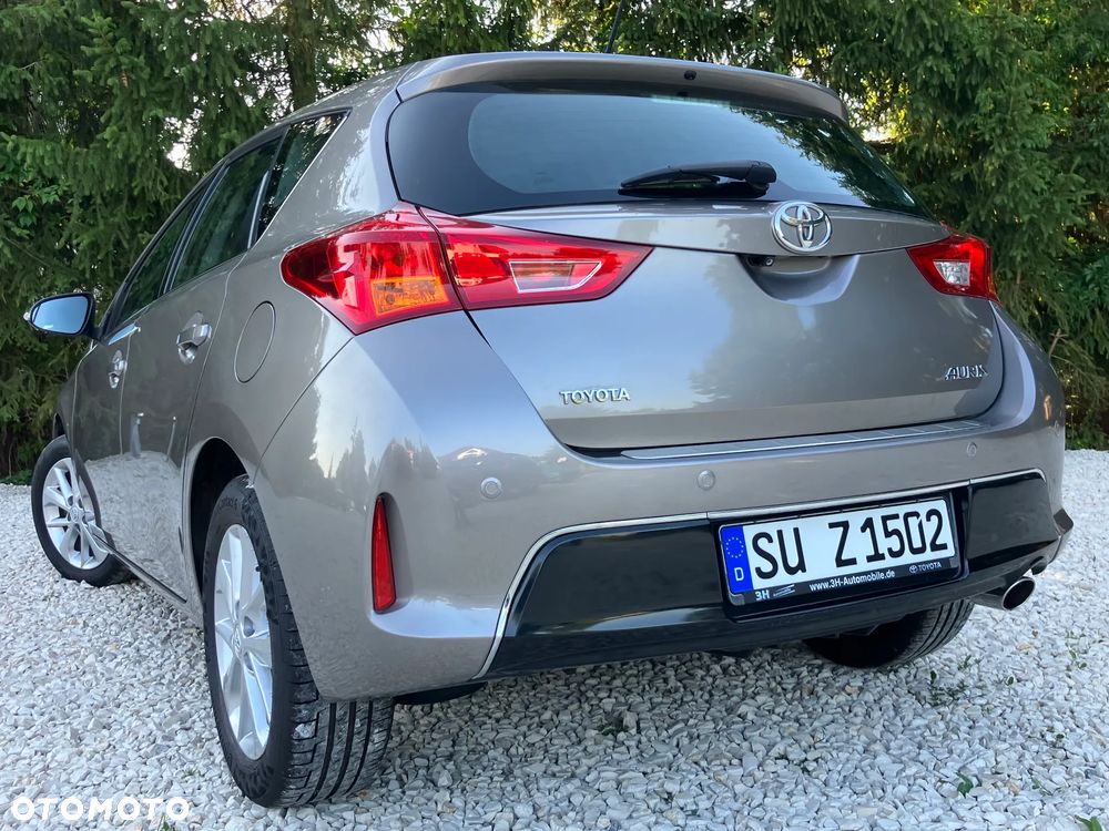 Toyota Auris 1.6 Prestige - 11