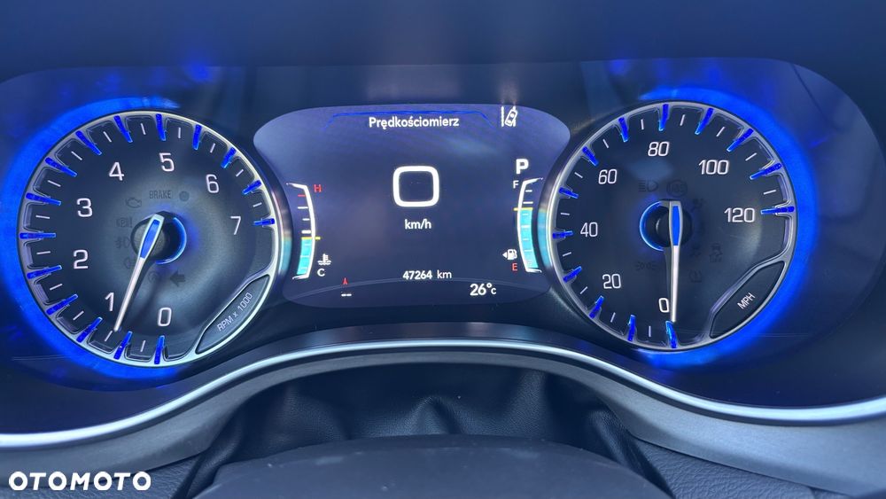 Chrysler Pacifica - 37