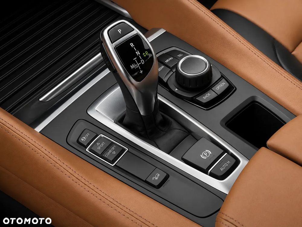 BMW X6 xDrive50i - 30