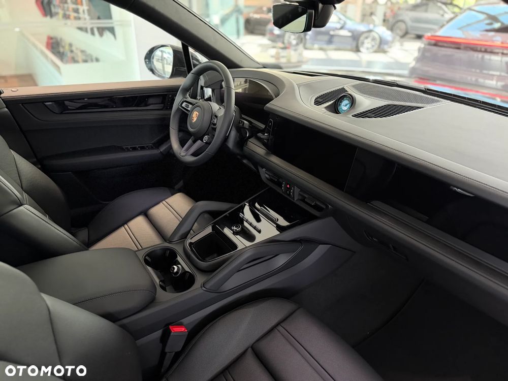 Porsche Cayenne Black Edition - 26