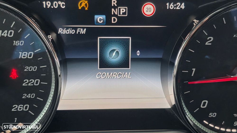 Mercedes-Benz E 220 d AMG Line - 54