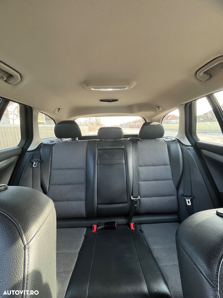 Mercedes-Benz C 250 CDI DPF (BlueEFFICIENCY) Avantgarde - 11