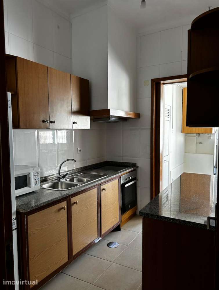Quarto - localizado em Cedofeita Porto - Grande imagem: 5/13
