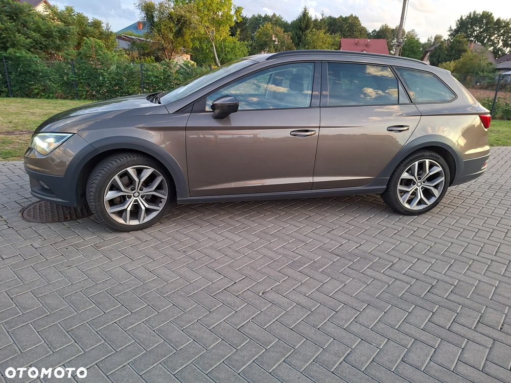 Seat Leon 1.8 TSI Xcellence S&S DSG - 3