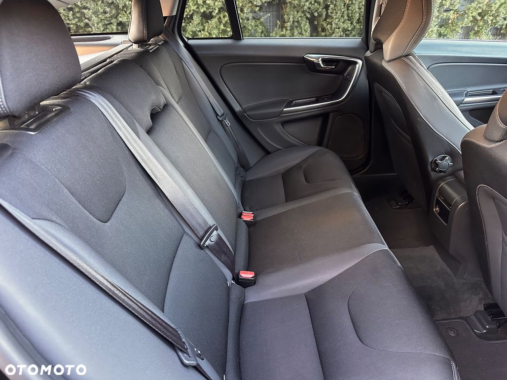 Volvo V60 D4 - 16