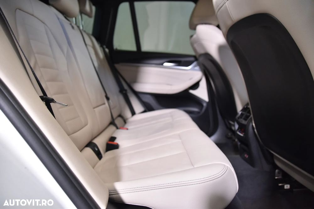 BMW X3 xDrive30e AT PHEV - 13