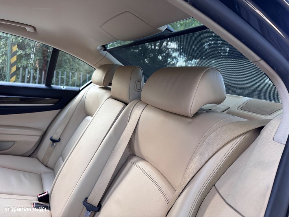 BMW 740 d - 22