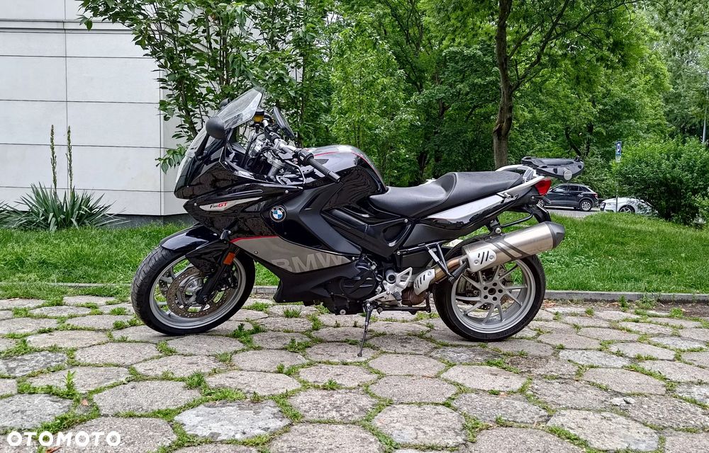 BMW F - 12
