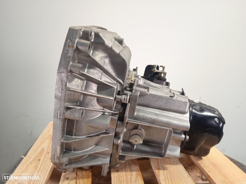 CAIXA DE VELOCIDADES RENAULT CAPTUR  REF. JR5062 - 2