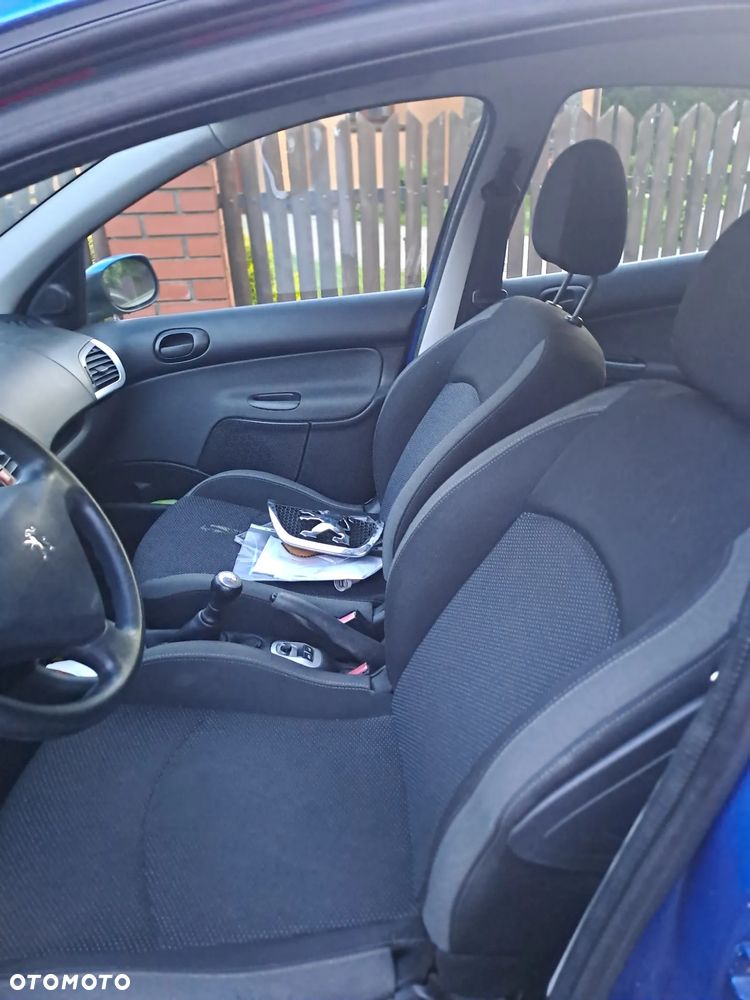 Peugeot 206 plus - 5